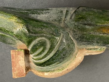 Twee Chinese polychrome aardewerken grafbeelden, Ming